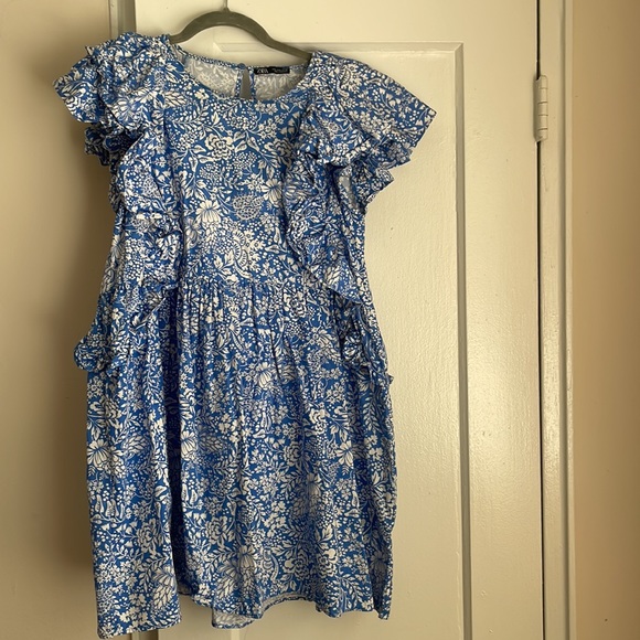 Magic Dress! - Picture 4 of 6